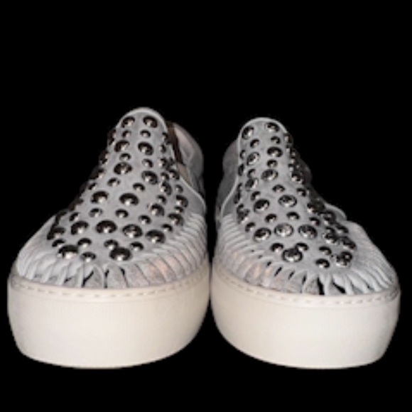 Wrn1X NYC J SLIDES Stud metallic gold leather sneakers women’s shoes size 7.5 - Picture 16 of 17